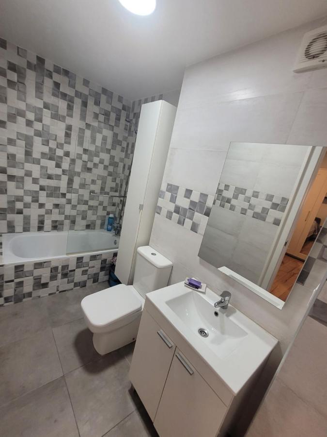 Bed and breakfast Entero En Madrid, Con Acceso Privado